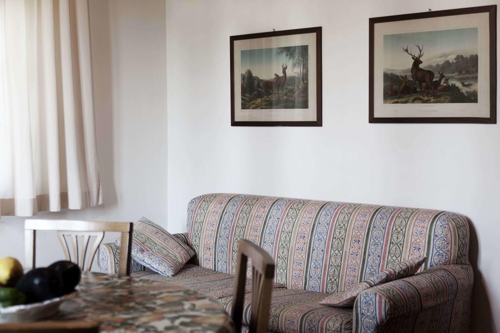 Tenuta Di Colle Alberti Agriturismo Villa Cerreto Guidi Szoba fotó