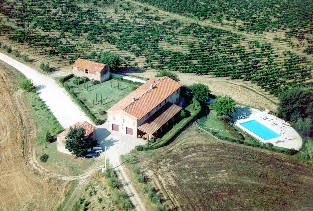 Tenuta Di Colle Alberti Agriturismo Villa Cerreto Guidi Kültér fotó